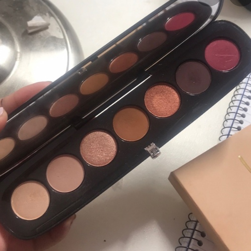 Marc Jacobs scandal list eyeshadow palette